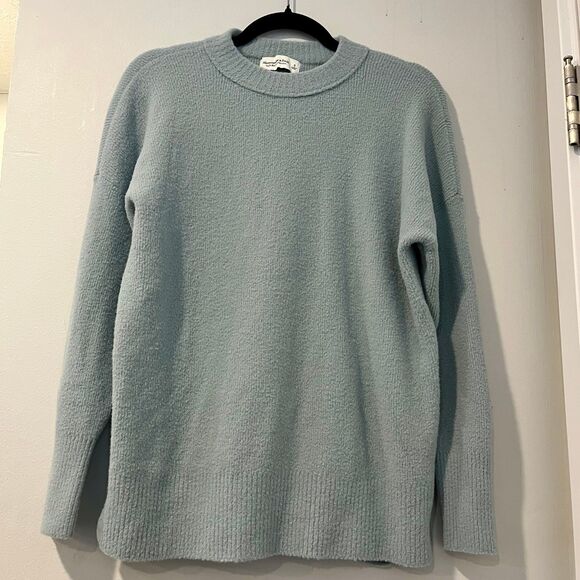 Abercrombie & Fitch Soft Collection Blue Fuzzy Sweater size Small - Picture 1 of 4